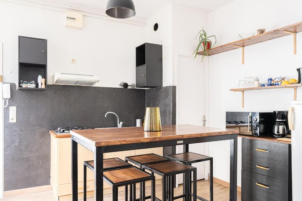 Le Charmant Hello Palois-T2-Wifi Apartment Pau Bagian luar foto
