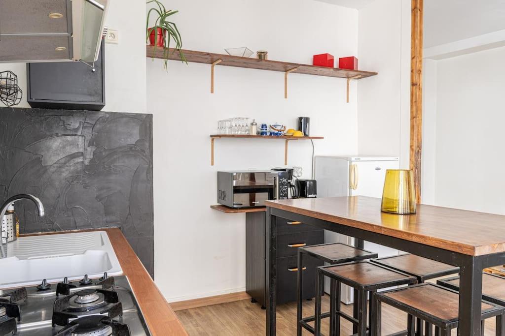 Le Charmant Hello Palois-T2-Wifi Apartment Pau Bagian luar foto